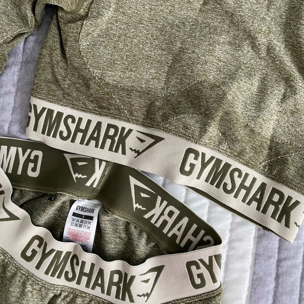 Gymshark Set - Picture 2 of 2